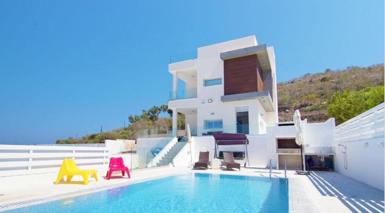 Villa Spathele Paralimni Exteriör bild