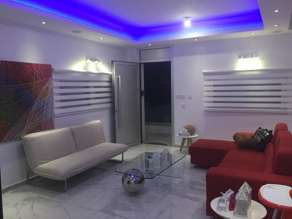 Villa Spathele Paralimni Exteriör bild