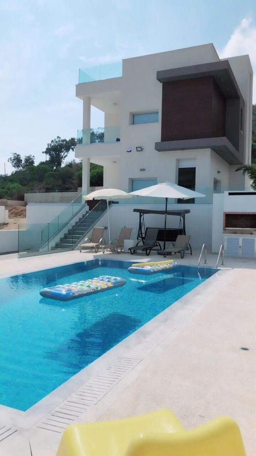 Villa Spathele Paralimni Exteriör bild