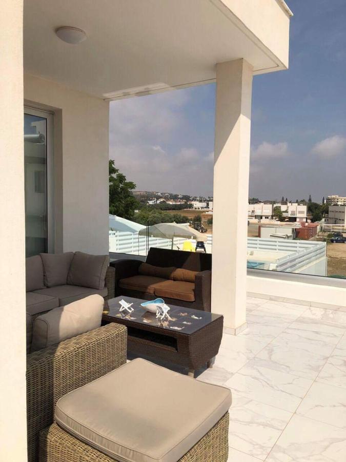 Villa Spathele Paralimni Exteriör bild